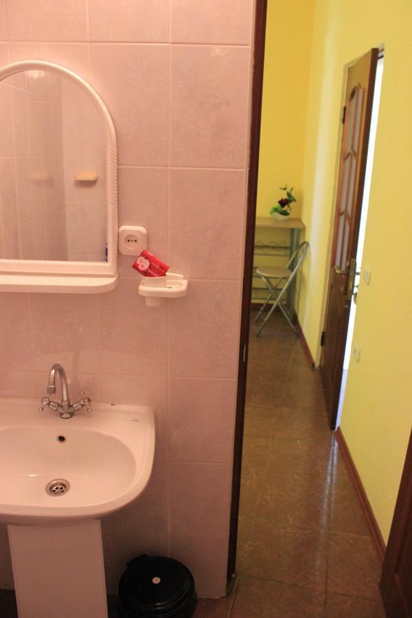 Emiliya Guest House Gagra Ngoại thất bức ảnh