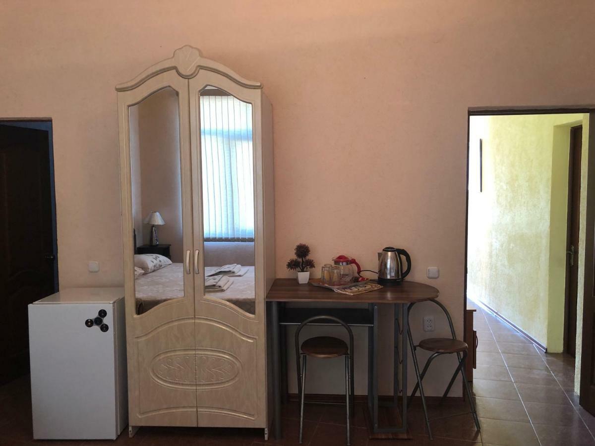Emiliya Guest House Gagra Ngoại thất bức ảnh